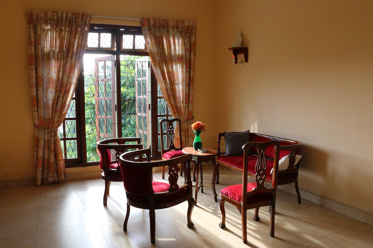 Tamarind Breeze Villa Bentota Bagian luar foto